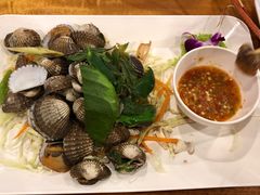 -两兄弟Song Pee Nong(2号店)