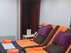 -老苗医养生堂(（1店）解放东路店)