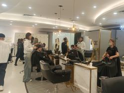-八佰伴8008星级形象店