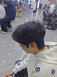 -藤野造型烫染·漂发