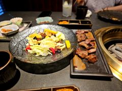 -铭牛烧肉·和牛海鲜自助(高新月牙湖店)
