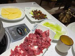 -贵府酸汤牛肉火锅·贵州老字号(飞山街店)