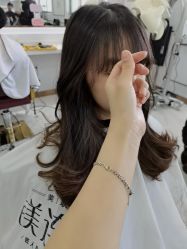 -镁连社·美联社