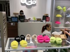 -UGG(燕莎奥特莱斯购物中心店)