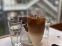 -La-Serene Café