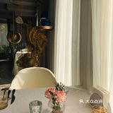 沿街座位要预订否则不给坐