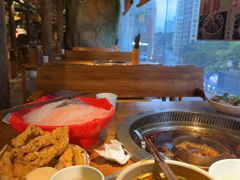 -城墙拐拐火锅(三峡广场黑金冠店)