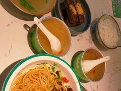 -百春原湖南牛肉粉(百联世纪店)