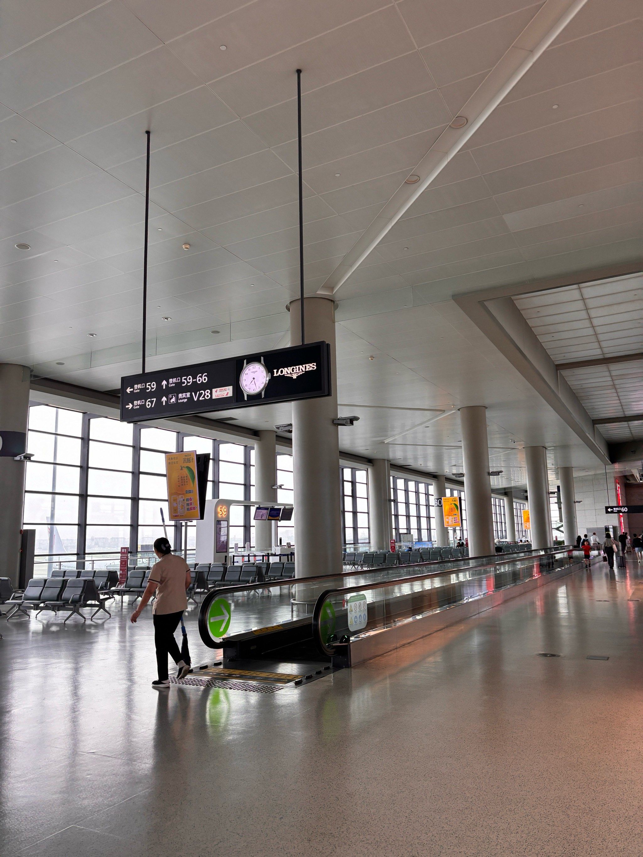 虹桥机场登机口50 号区costa