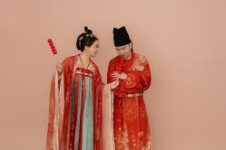 -雪中彩影婚纱摄影·微光艺术中心