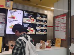 -麦当劳(深圳北站B2检票口楼上)