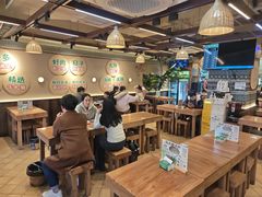 -云阿蛮云南生烫牛肉米线(奉贤路店)