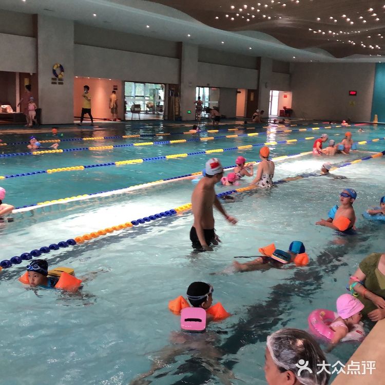 不出昆明，带娃超好玩的四季室内水上乐园