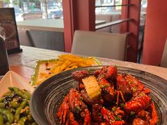 -肥肥虾庄·金牌油焖大虾(沙湖店)
