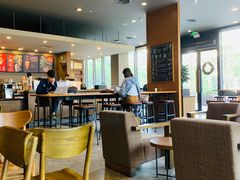 大堂-星巴克臻选(深圳龙华红山天虹店)