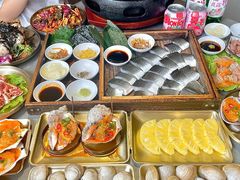 -围炉肉舍•炭烤活鳗•丹东海鲜烤肉(步行街店)