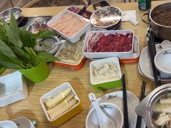 -杨老板·海鲜集市火锅·鲜切牛肉(中防万宝店)