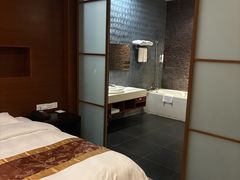 -张家港金凤凰度假村温泉