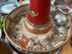 -毛辣果·贵州红酸汤牛肉火锅(西单店)