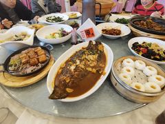 -侬佳蒸菜馆(听潮店)