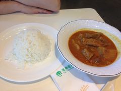 咖喱牛腩-翠华餐厅(山顶道店)