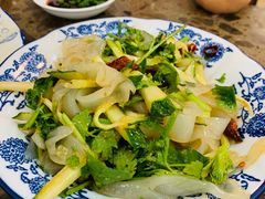 -周家大连水饺(美专校街店)