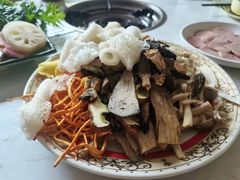 -菌之家·专业纯野生菌火锅·特色炒菌