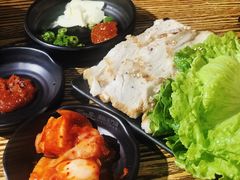 菜包肉-吴草鸡爪오초닭발韩食堂(融恒盈嘉中心店)