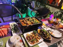-巴特餐饮6加1音乐餐吧·新疆菜