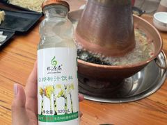 -果松木炭酸菜铜火锅·外婆参鸡汤