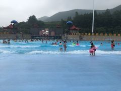 -汤山欢乐水世界