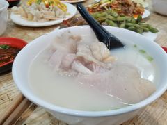 -雷祖芳老妈蹄花店