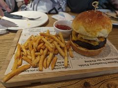 -Common Table · Brunch & Coffee