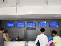 -包玉刚游泳场(黄龙恒励大厦店)