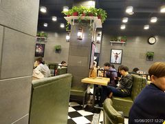 -愉肴麻辣香锅(中山路店)