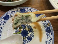 -方国老头包子·39年威海本地老字号•小船海鲜疙瘩汤