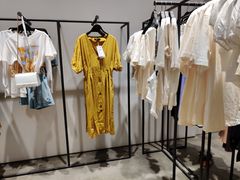 -URBAN REVIVO(西安Momopark店)