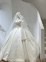 -予白婚纱礼服馆