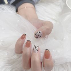 -七彩虹美甲美睫 半永久