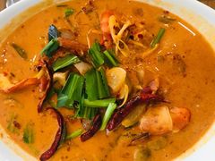 -Chom Cafe and Restaurant