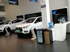 -弘仁宝佳比亚迪4S店(宝山旗舰店)