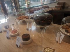 -VERIE BAKEHOUSE