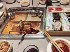 -海底捞火锅(高新万达店)