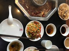 -重庆德庄火锅(体育中心店)