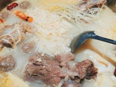 -三人行骨头王火锅(长寿店)