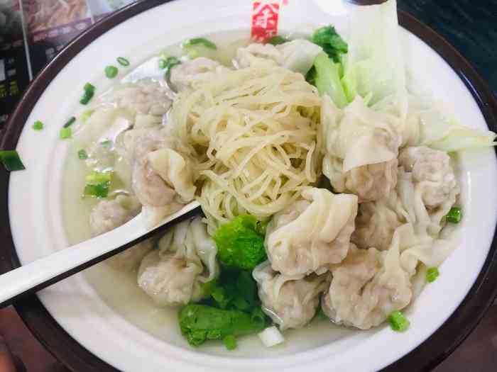 余不纪云吞当家(北山店)-"…这家店在工作日的早餐时间人流很少少到.