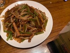 -泉畔人家·老济南经典鲁菜(大明湖店)