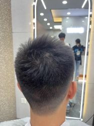 点击看大图 -七分屋LA·烫发·染发·剪发