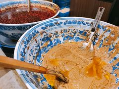 石磨芝麻酱-清真盛志望麻酱酿皮·非遗老字号