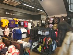 -NIKE上海青浦优选体验店